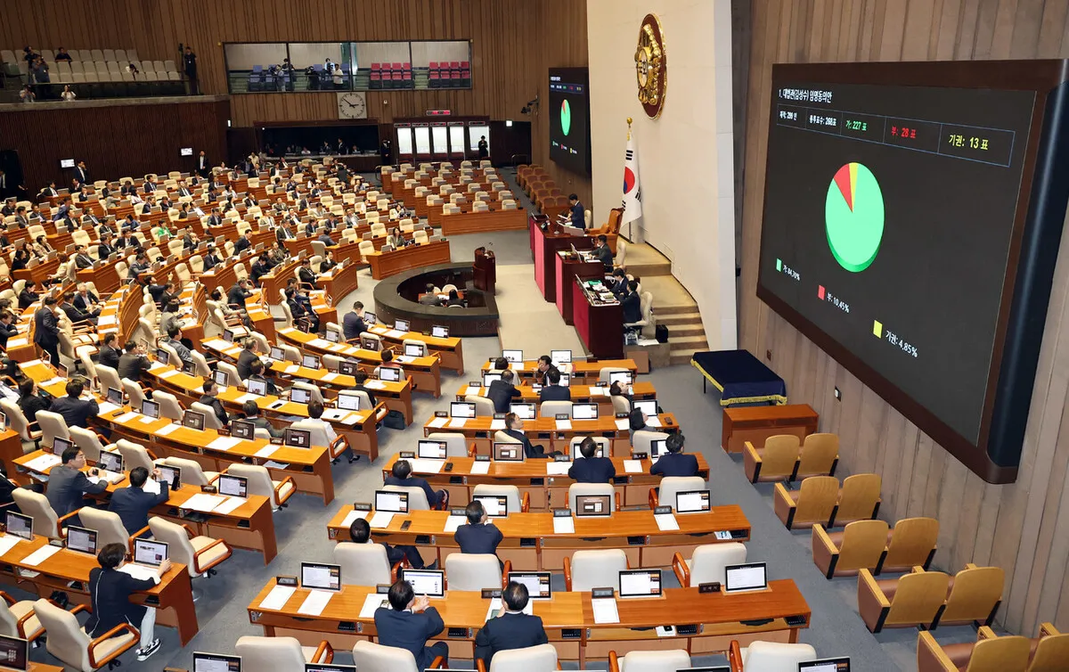 국회, 민주 주도로 검찰개혁 후속법안 51개 등 무더기 처리