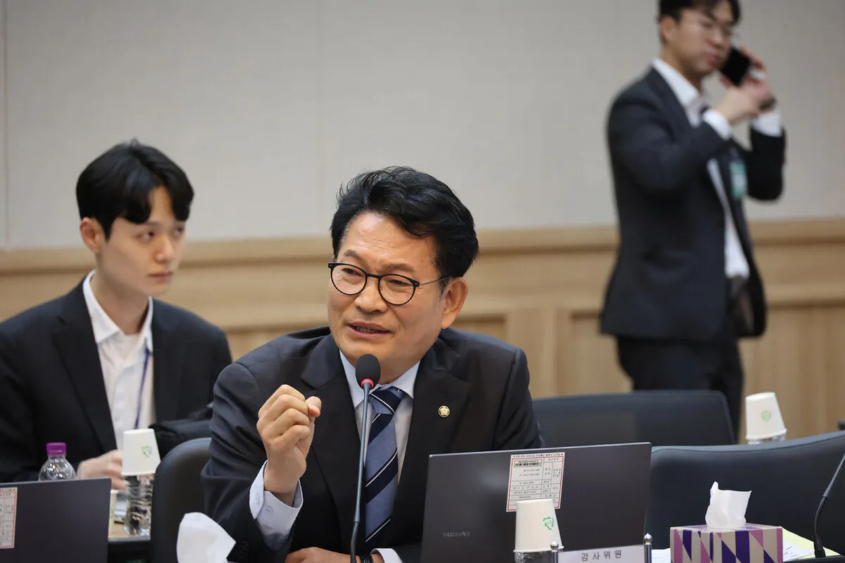 송영길 “미국 정보, 전지전능하지 않아…바보 같은 범죄행위도”