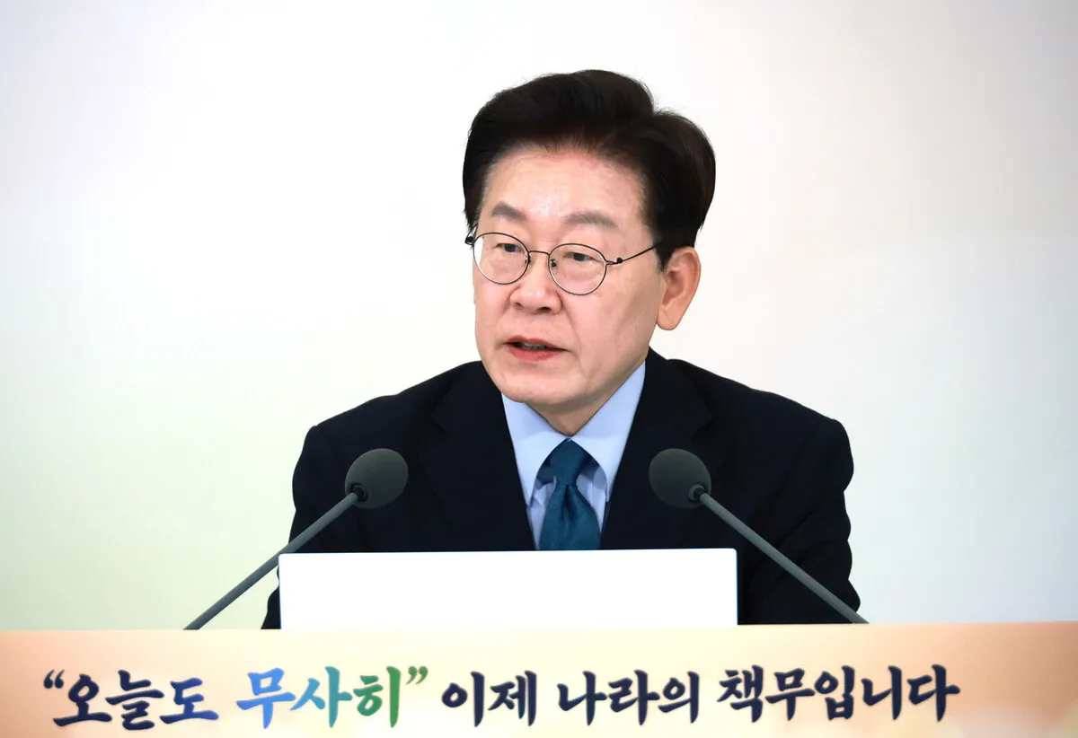“SNS 소통 포기 않겠다” 이 대통령의 마이웨이