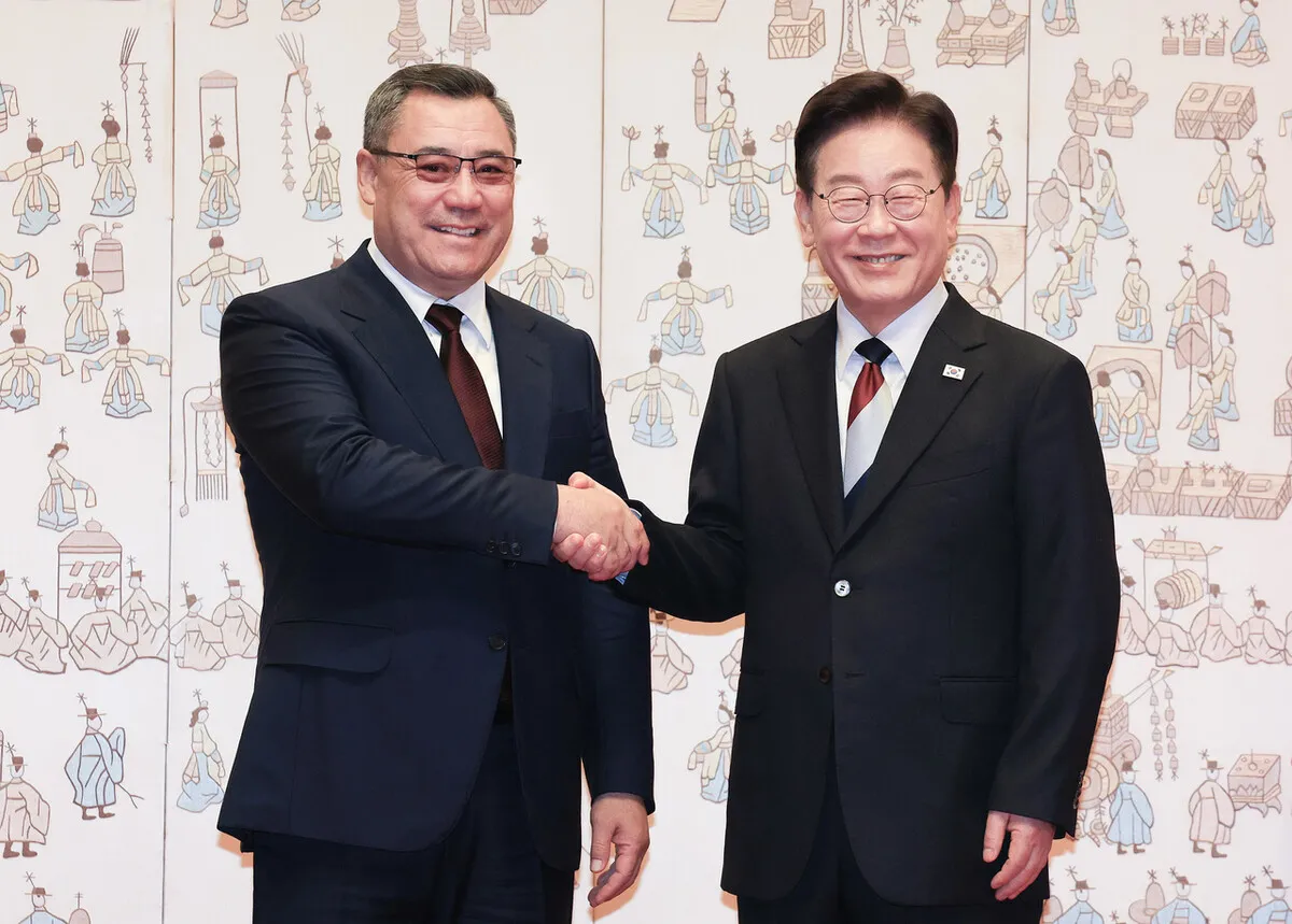 국빈 불러 놓고 12·3 계엄선포, 황당했던 자파로프 키르기스스탄 대통령 1년9개월만 다시 ‘정상’회담 [만리재사진첩]