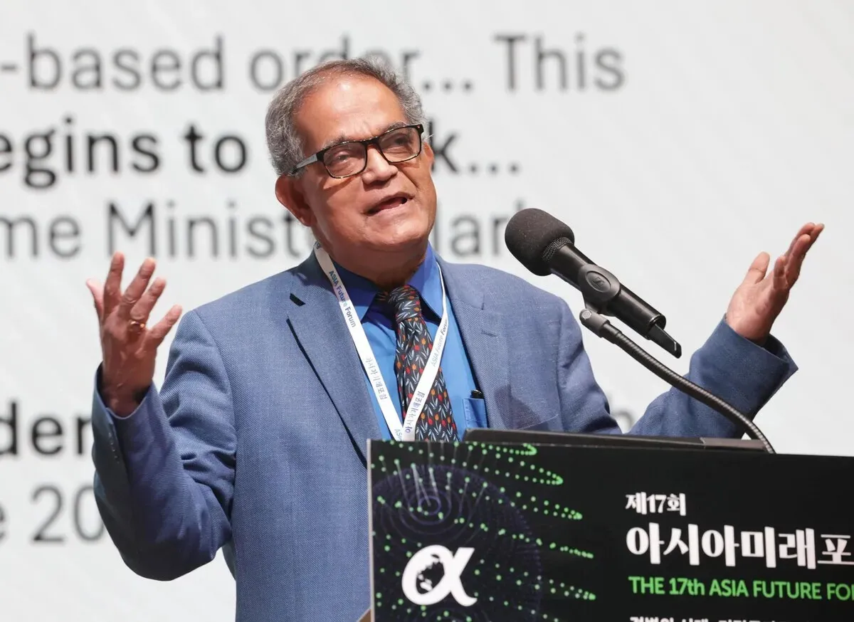 Amitav Acharya speaks at the Hankyoreh’s Asia Future Forum, held at the Korea Chamber of Commerce & Industry in Seoul’s Jung District on Oct. 28, 2026. (Park Jong-shik/Hankyoreh)