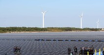 2030년 재생에너지 목표 40%도 낮다는 EU, 30%도 높다는 한국