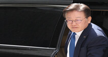 After rocky year as opposition leader, Lee confronts possibility of general election behind bars