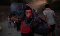 하얗게 불탄 그리스 난민촌…“EU 국가들, 1만2천명 나눠 맡자”