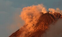 [뉴스AS]통가 화산 폭발, 과학자들 “이번 세기 중 대형 화산 폭발” 경고