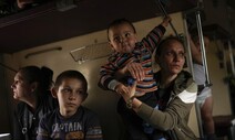 우크라이나 동부 격전지 초토화…“시신 매장도 못한 채 방치”