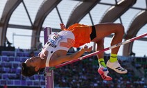우상혁, 한국 육상 최초 세계선수권 은메달 신기원