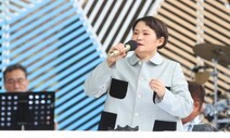 김신영이 “전국~ 노래자랑” 외친 날…SNS선 “히트다 히트”