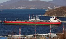 러, ‘원유가격 상한제’ 적용국에 석유 안 판다…푸틴 명령 서명