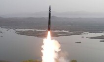 북, 첫 고체연료 ICBM ‘콜드 론치’…미 전략폭격기 다시 한반도로