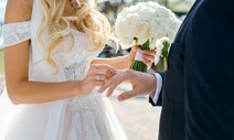 브샤·축의금·민폐 하객 논란…결혼식은 왜 전장이 되었나