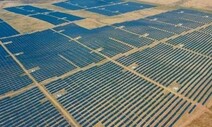 중국의 ‘에너지 혁명’할 결심…사막에 숨은 거대 태양광 단지