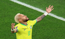 네이마르 ‘쌍 브이’ 없었지만…정치가 갈라놓은 브라질 축구