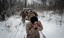시간은 러시아 편?…방어선 곳곳 공격받는 우크라 전황 급박