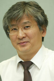  a professor at Sungkonghoe University