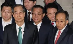 ‘무소속 한덕수’ 출마 회견장에, 국힘 의원들 대거 도열
