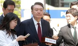 [속보] 윤석열 첫 공개 법원 출석…‘사과할 생각 있냐’ 물음엔 입 ‘꾹’