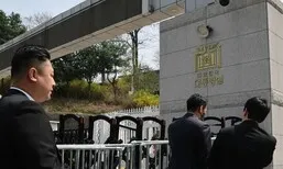 ‘내란 블랙박스’ 비화폰 복원 중…경찰 “경호처와 합동 포렌식”