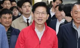 ‘김문수’·기호 빠진 붉은점퍼 입고…국힘 내홍에 ‘지각 출발’