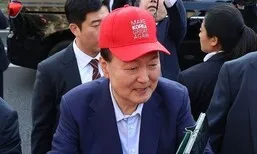 ‘윤석열 탈당’이 뭐라고…“역전 만루홈런” 꿈꾸는 국힘