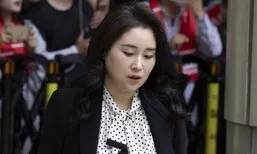 ‘계몽령’ 김계리 국힘 입당 지연…“부적절 의견 많아, 대기 중”