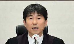 룸살롱 사진에도…지귀연, 추가 입장 표명 없이 ‘내란 재판’ 진행
