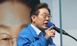이재명 “방탄유리가 제 잘못인가…목 찔린 정치인 두고 장난하면 되나”