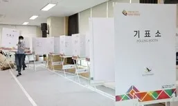 “투표용지엔 본인 도장” “최대한 많이 접어서”...다 가짜뉴스!