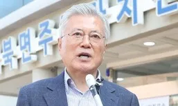 ‘사전투표’ 문재인 전 대통령 “윤석열·내란세력, 압도적 심판해야”