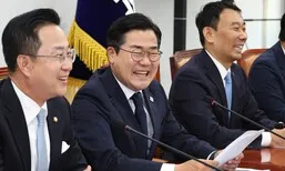임기 마치는 박찬대 원내대표 “당대표 출마, 솔직히 고민 중”