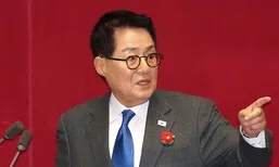 박지원 “조국 사면? 너무 빠른 얘기…아직 논의하지 않고 있다”
