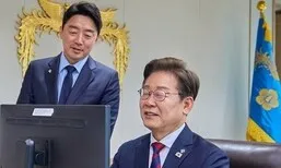 강훈식 “이 대통령, 처음부터 대통령이었던 것처럼 일해”