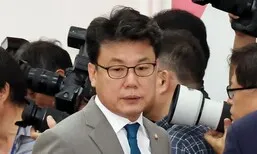 진성준 “트럼프 ‘방위비 100억달러’ 요구, 과도하고 무도”