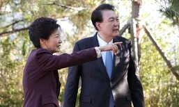 ‘구치소 콕’ 윤석열, 박근혜 수법 그대로 따라 하나