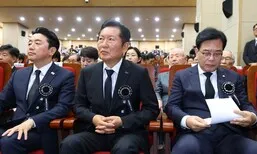 정청래-송언석, ‘통합 강조’ 김대중 추모식에서도 악수 불발