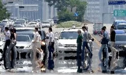 일요일도 끈적끈적 찜통이다…주요 지역 낮 최고 33~35도