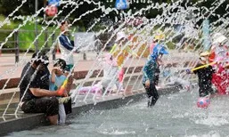 아직도 폭염특보 소식 ‘낮 최고 35도’…간헐적 강한 소나기