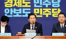 민주 “겁먹은 개들이 짖는 중…항명 검사들 보호하는 법 폐지하겠다”