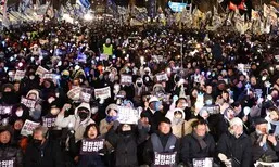 ‘K민주주의 힘’ 1년…12·3 내란계엄 넘어 소통과 연대로