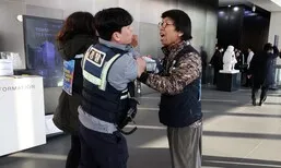 “김범석 만나게 해달라” 쿠팡 본사서 농성한 노동자·활동가 체포