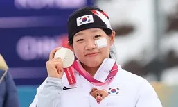 ‘멀티 메달’ 새 역사 쓴 김윤지 “남은 경기도 좋은 성적”