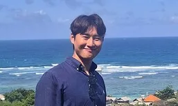 “살려달라” 비명에 보드 들고 100m 헤엄쳐 부녀 구한 시민 영웅