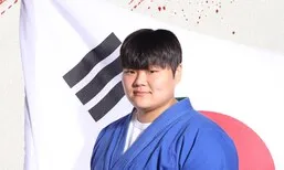 [속보] 김민영, 한국 쿠라시 AG 첫 금메달…여자 87㎏ 초과급 우승