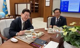 이 대통령, 연휴에도 ‘SNS 정치’…정청래 불화설·개혁 후퇴 반박, 우크라 압박