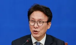 민주 지지율 35%, 정부 출범 뒤 최저…이 대통령 부정평가 5%p↓ [갤럽]