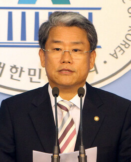 » 김동철 의원. <한겨레> 이정우