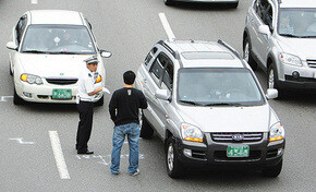 왜 홍은램프에는 항상 고장난 차가 서 있나요. 사진 한겨레 박미향 기자