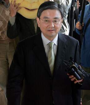 ‘홍석현 회장 손댔다 하면 상한가’ 