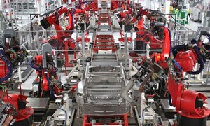 ‘로봇 밀도’ 압도적 1위…한국 제조업 1만명당 1천대