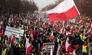폴란드, 농산물 갈등에 우크라 국경 일시 폐쇄 검토